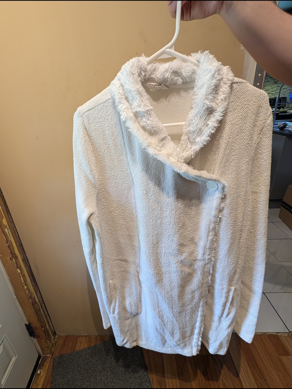 BB Dakota White Faux-Fur Collar Sweater Cardigan